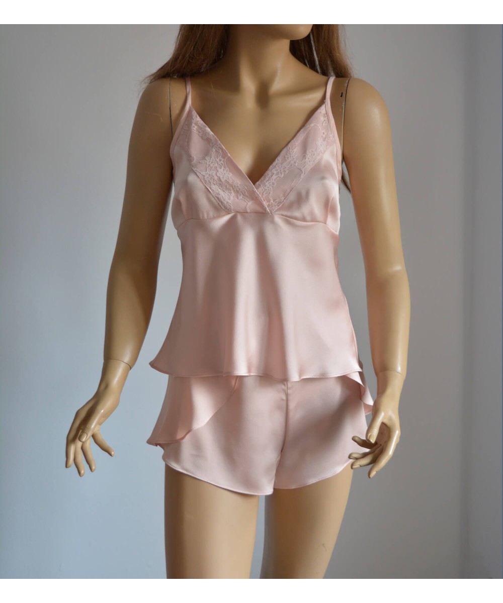 Pijama eleganta, confectionata din material satinat