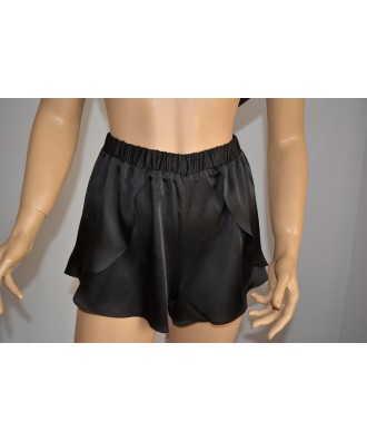 Pijama eleganta, confectionata din material satinat